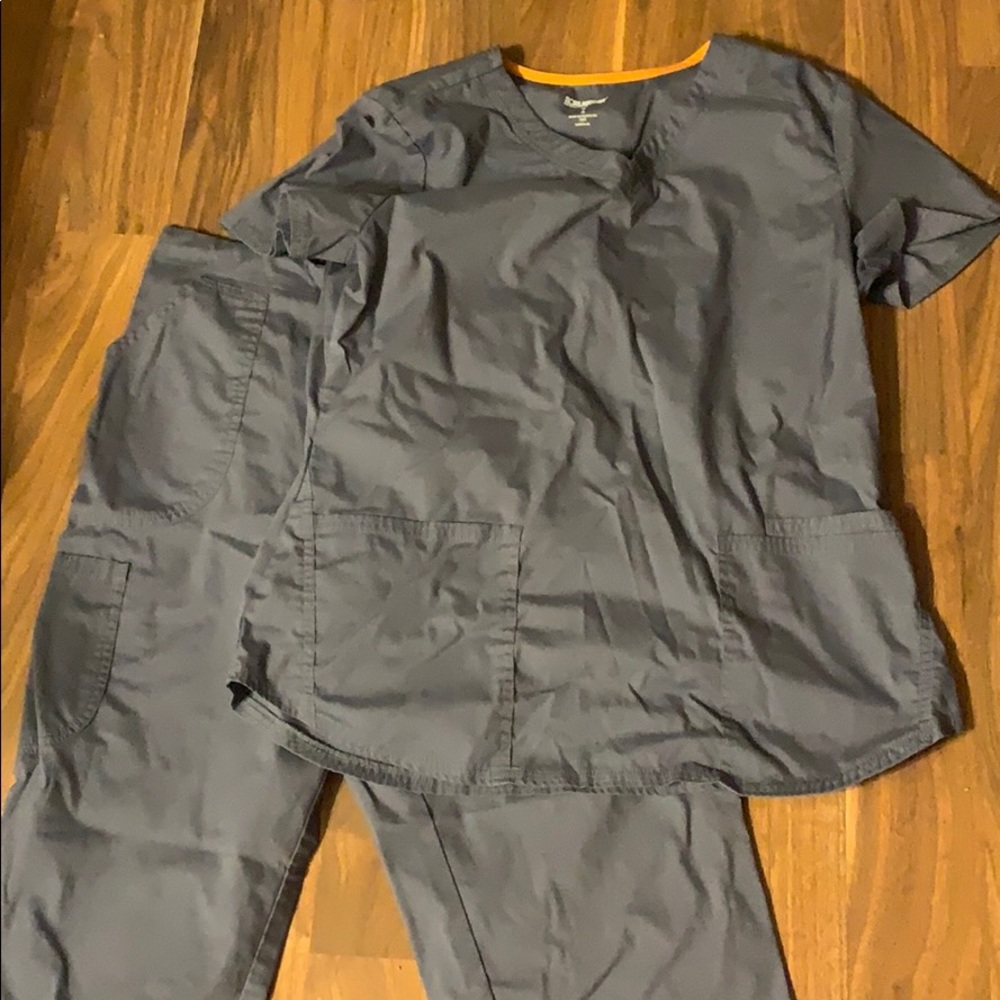 EUC scrub set